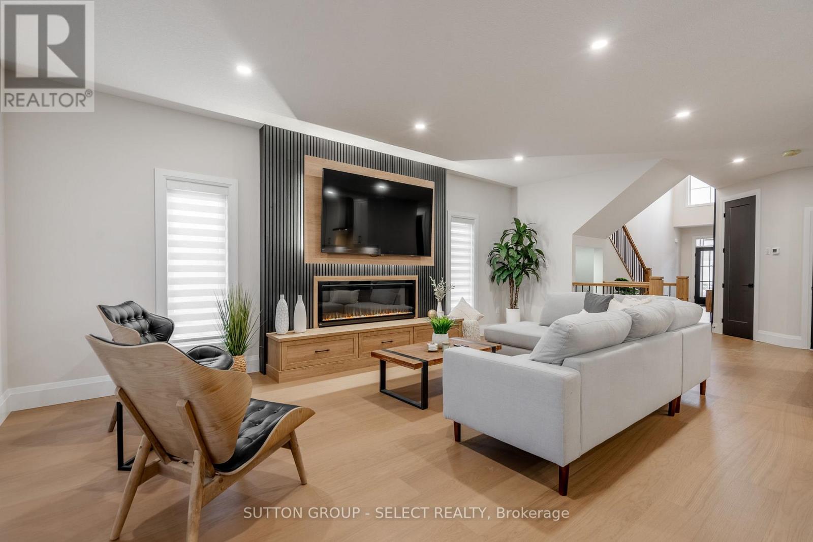 6343 HEATHWOODS AVENUE - 5