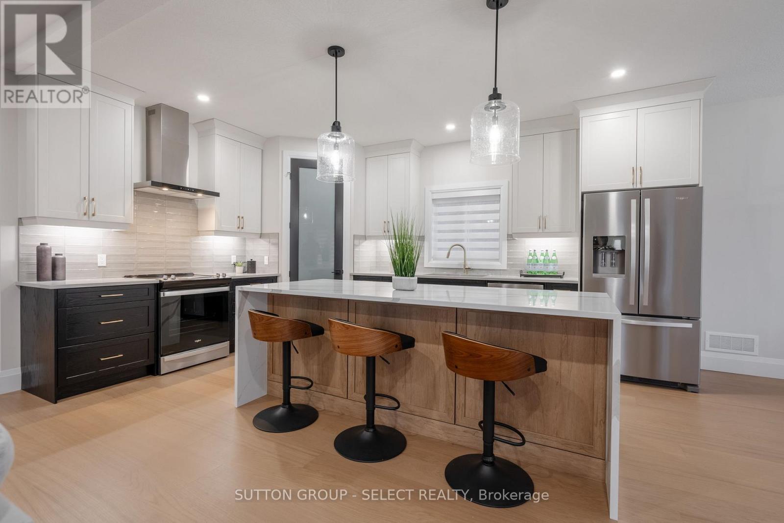 6343 HEATHWOODS AVENUE - 7