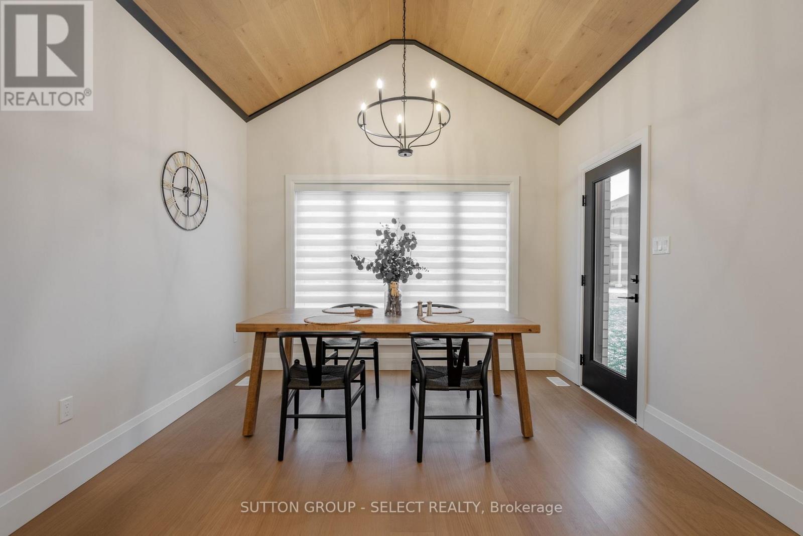 6343 HEATHWOODS AVENUE - 9