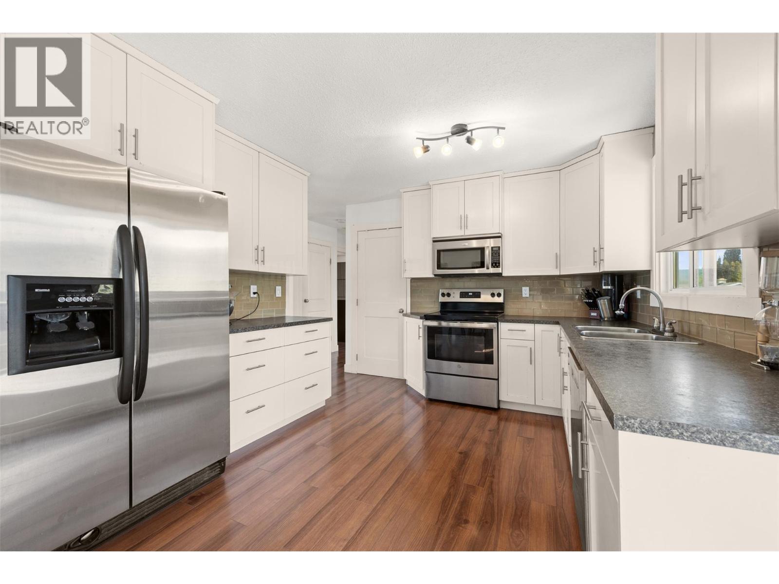  563 Hemlock Road, Kelowna
