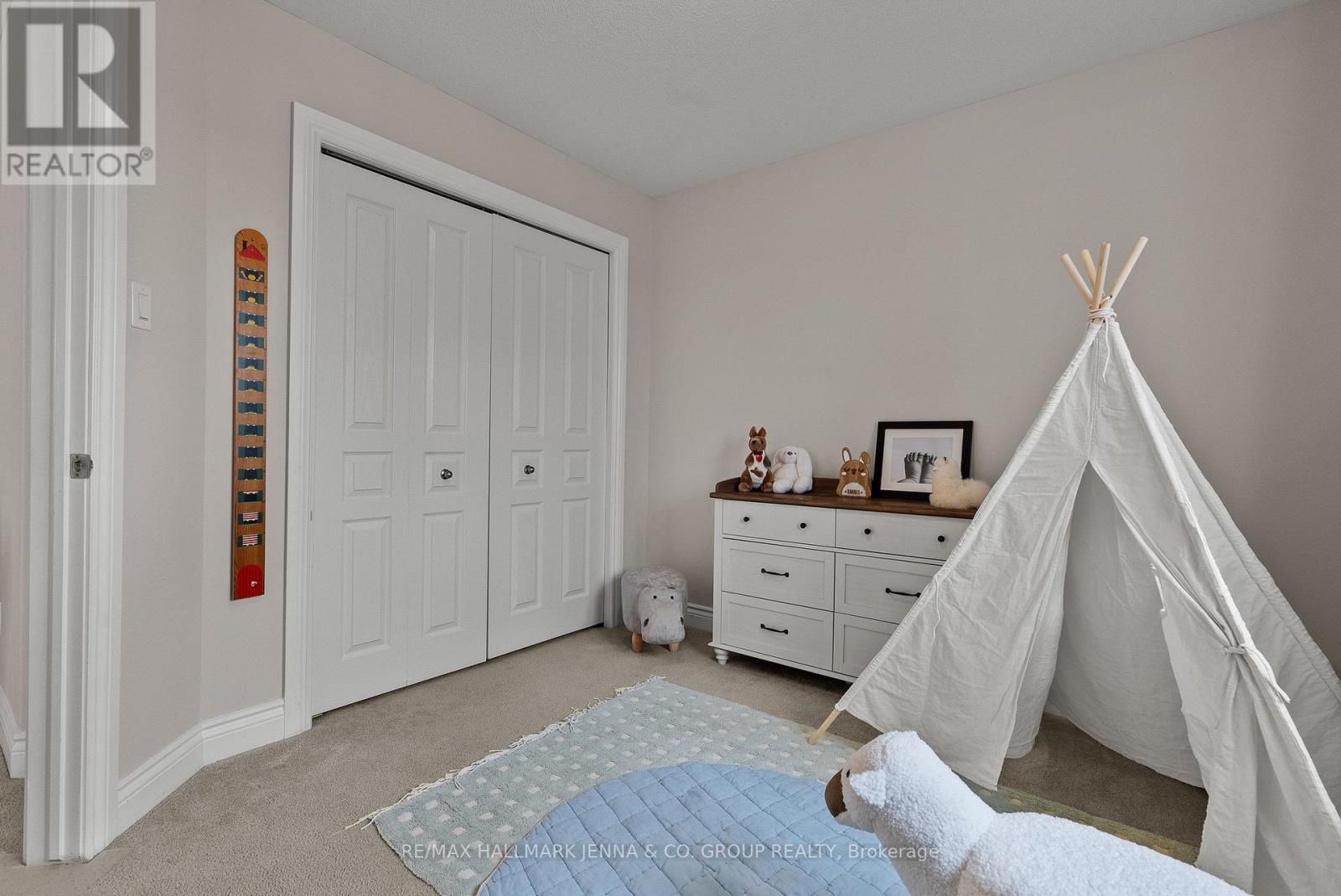 281 TOPAZE CRESCENT - 22