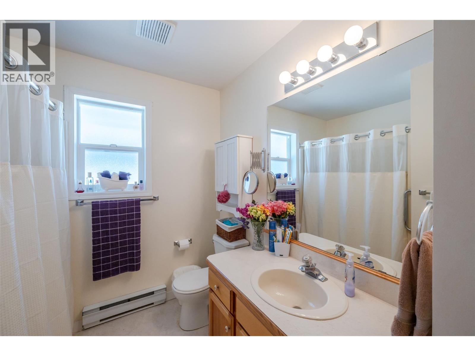 14008 Victoria Road N Unit# 4, Summerland