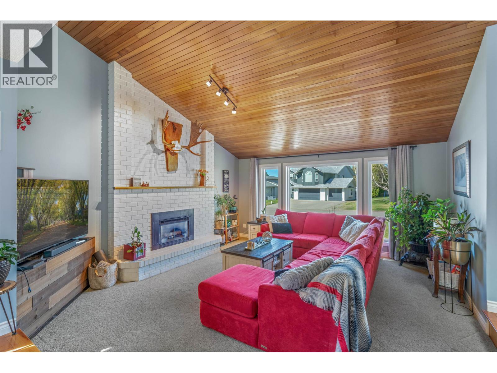 2404 SADLER DRIVE - 22