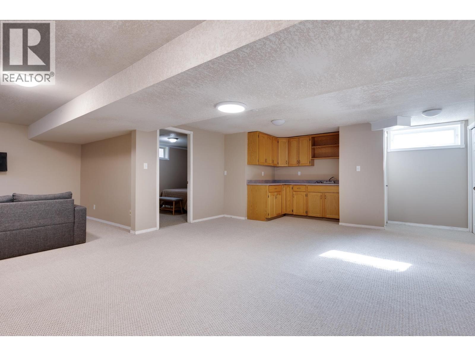 162 S OGILVIE STREET - 16