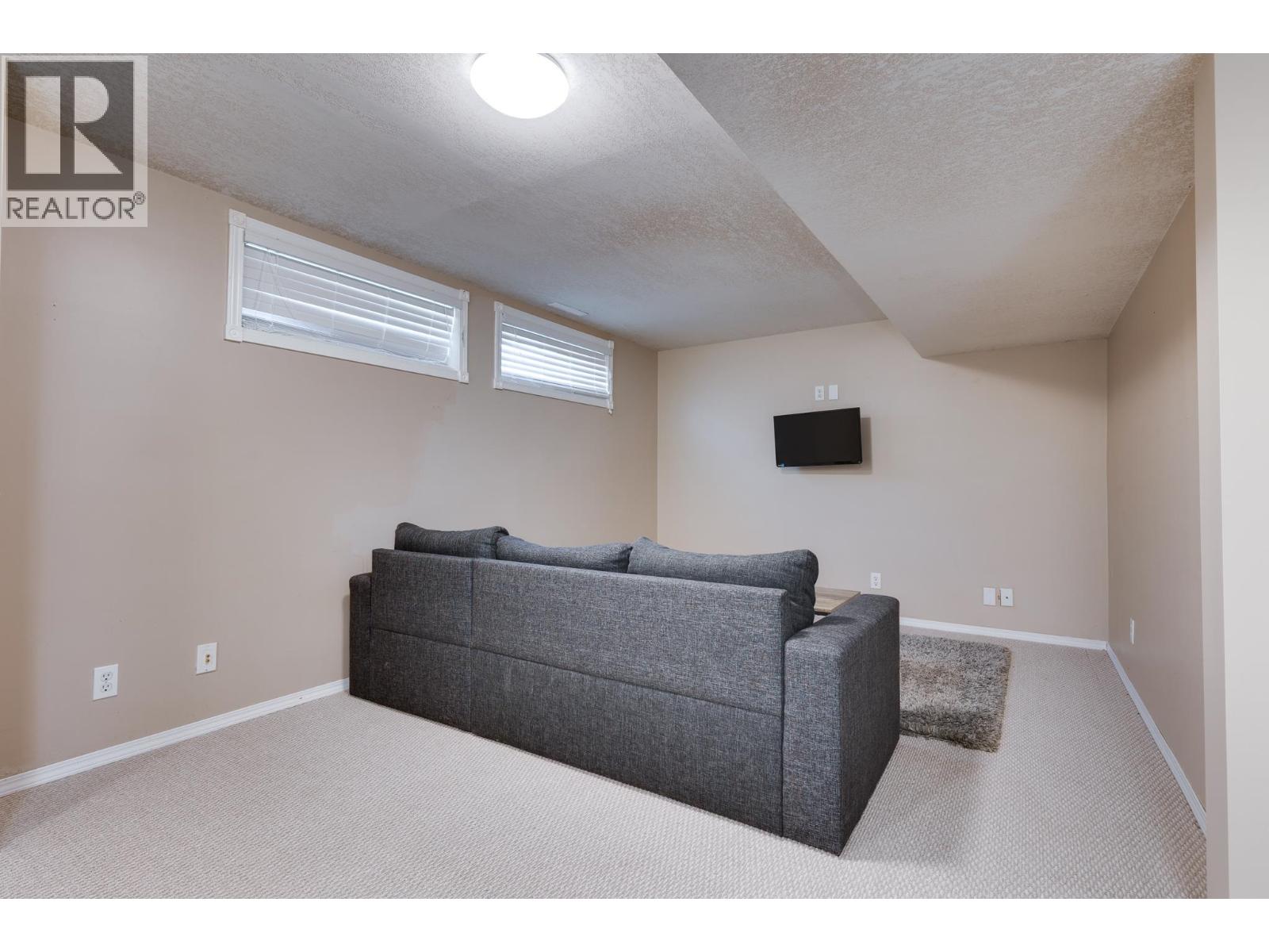 162 S OGILVIE STREET - 17