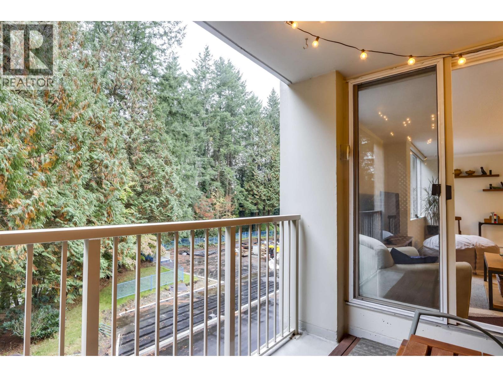 303 2004 FULLERTON AVENUE, North Vancouver