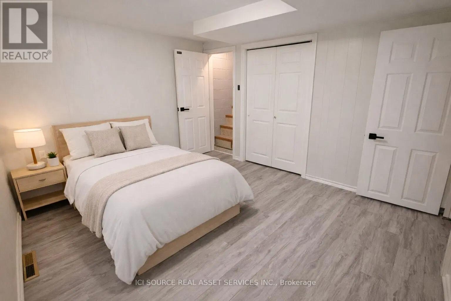 6 MACDONALD AVENUE - 10