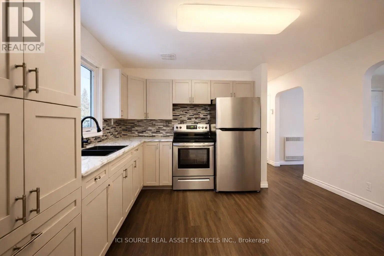6 MACDONALD AVENUE - 2