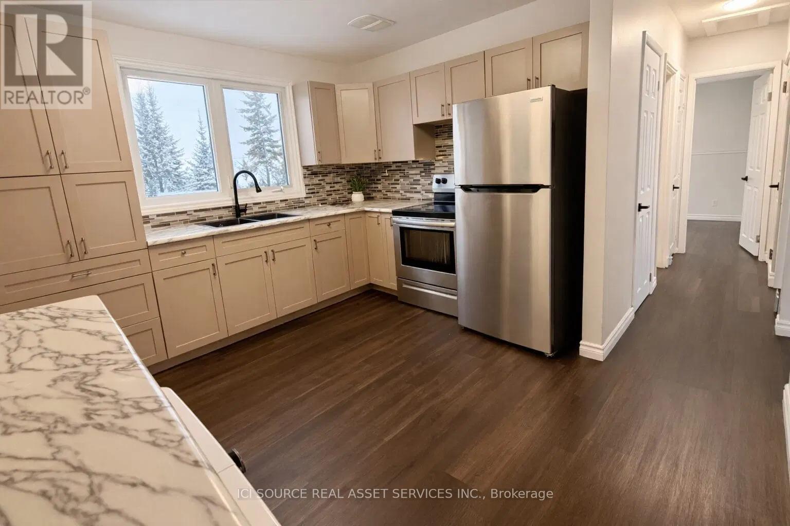 6 MACDONALD AVENUE - 3