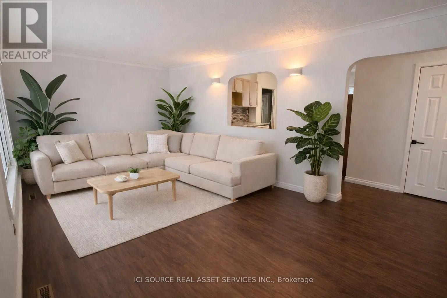6 MACDONALD AVENUE - 5