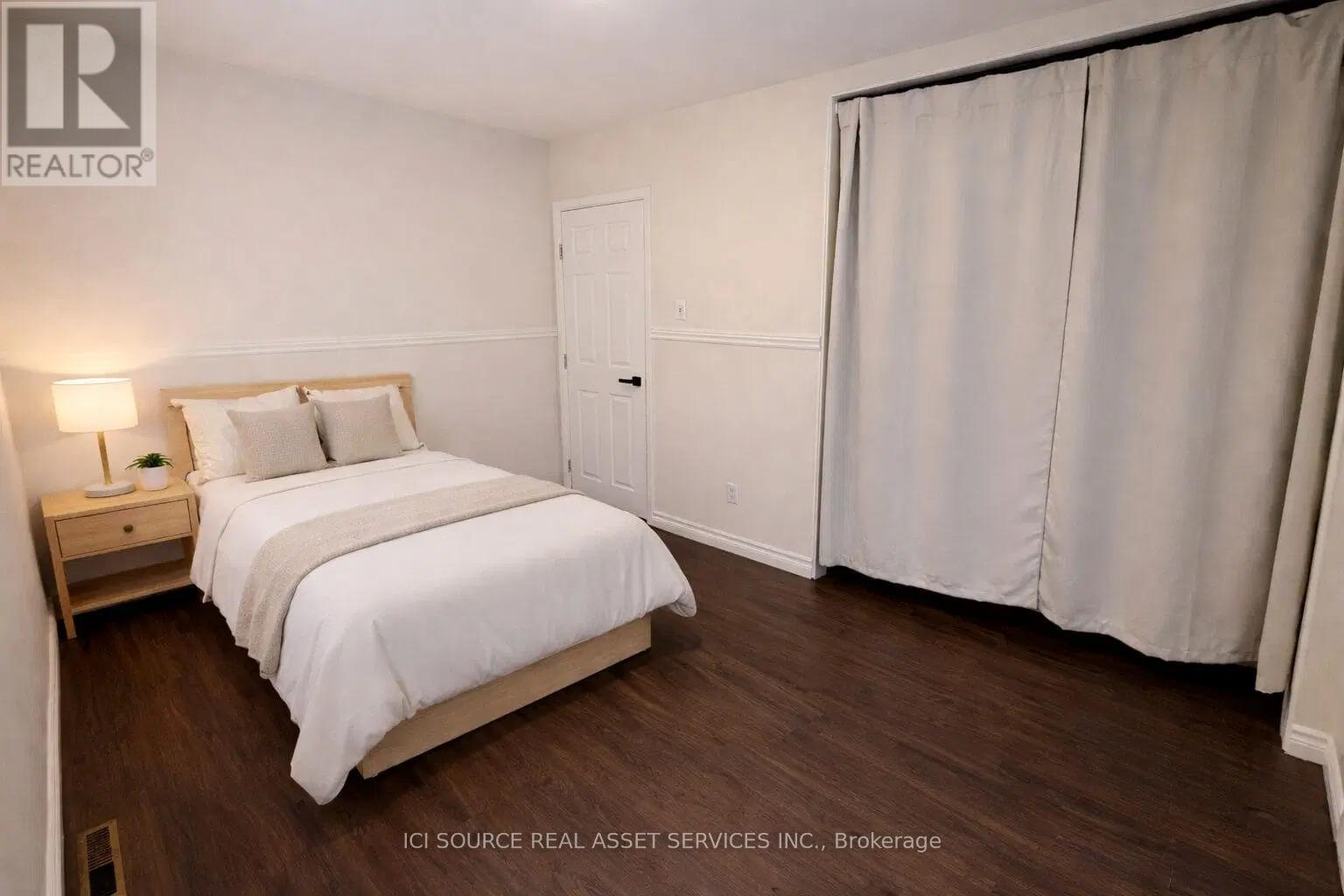 6 MACDONALD AVENUE - 8