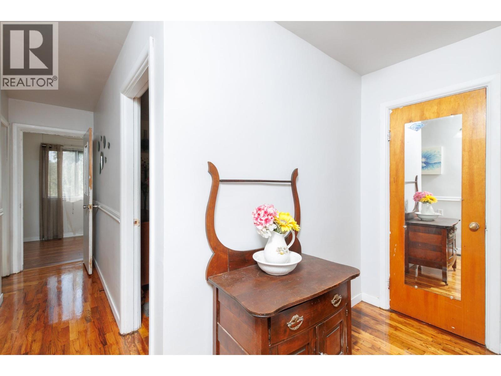 3591 65 Avenue NW - 14