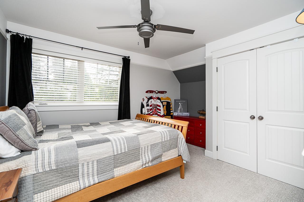 House in Surrey - Image 24
