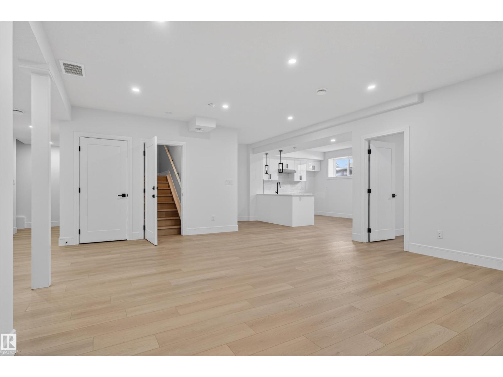 707 180 ST SW - 60