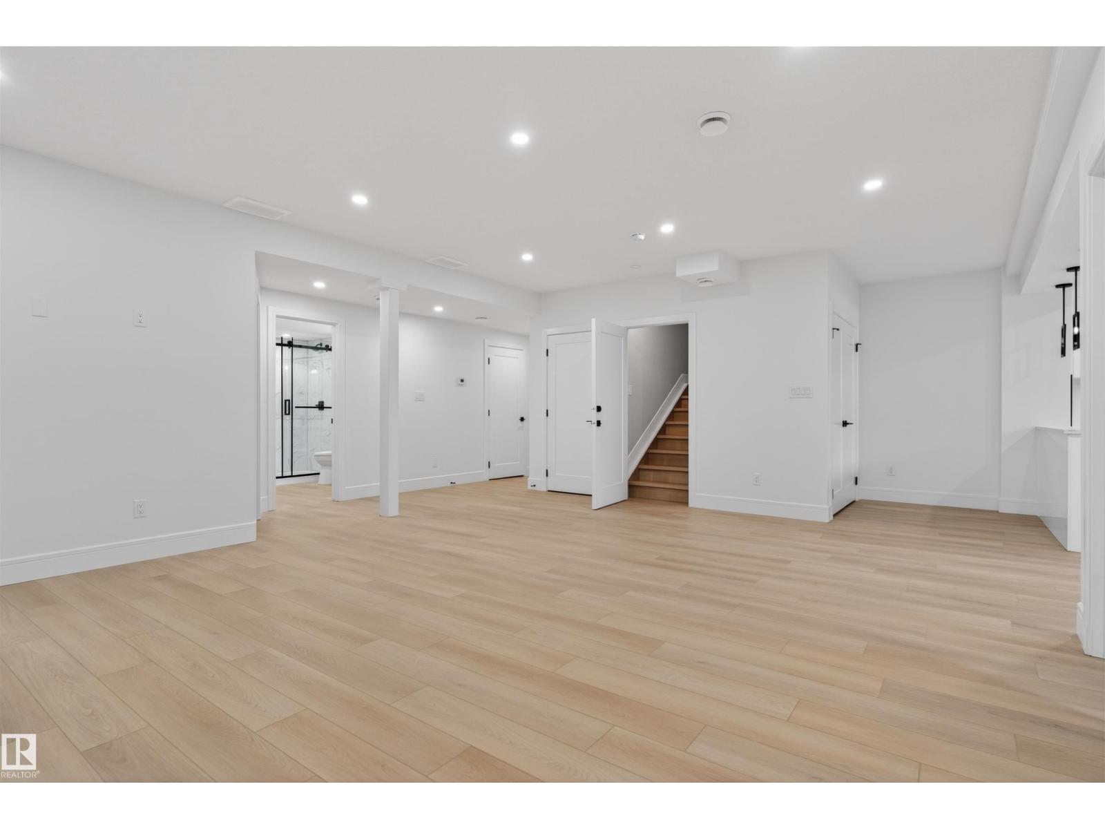 707 180 ST SW - 69