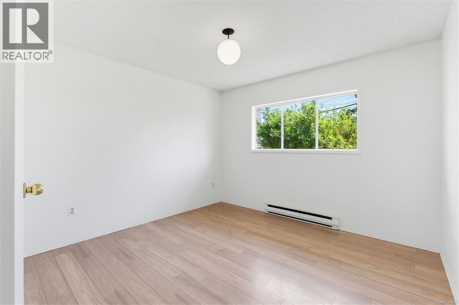  918 Bay Street, Victoria