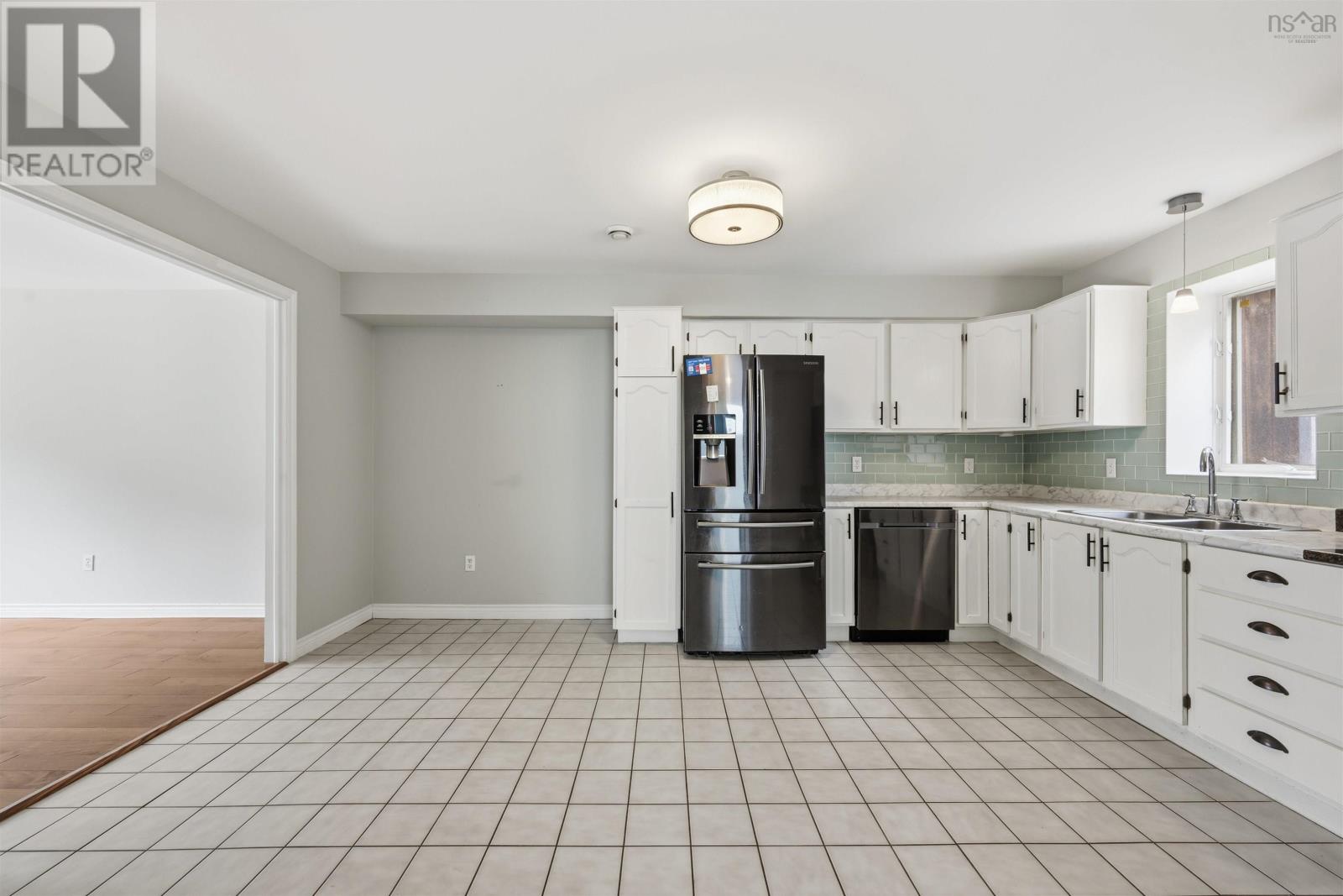 40 Amin Street - 11