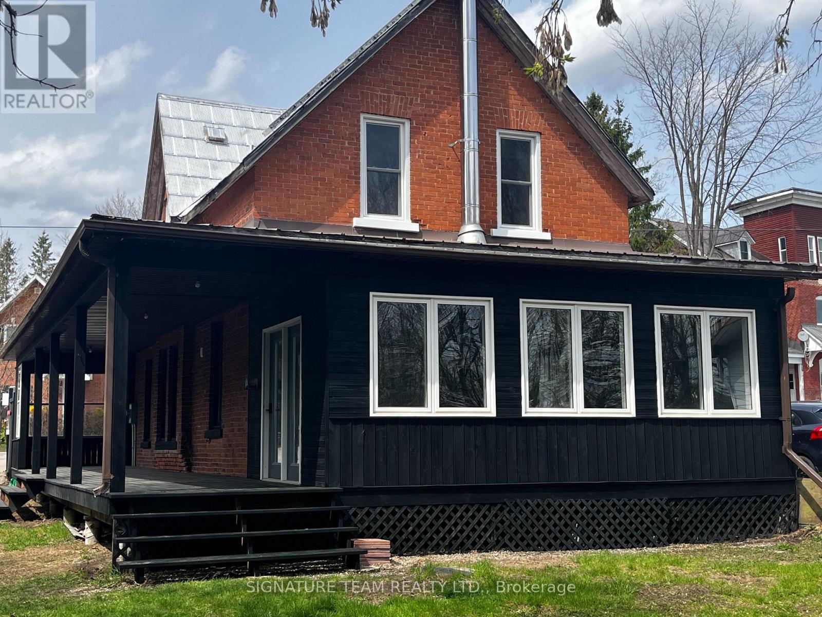 23 MAIN STREET - 40