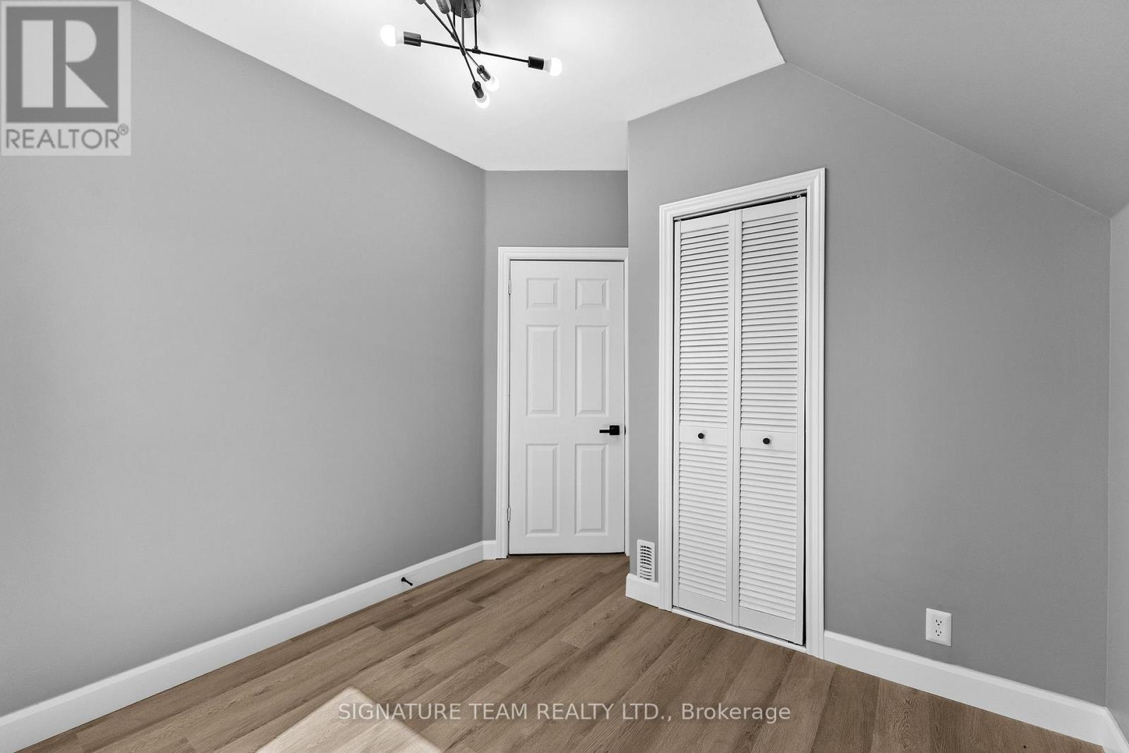 23 MAIN STREET - 33