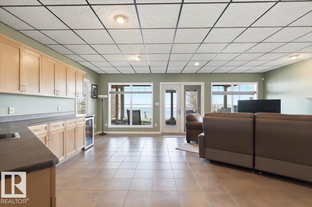 72 Beach Ave, Rural Leduc County