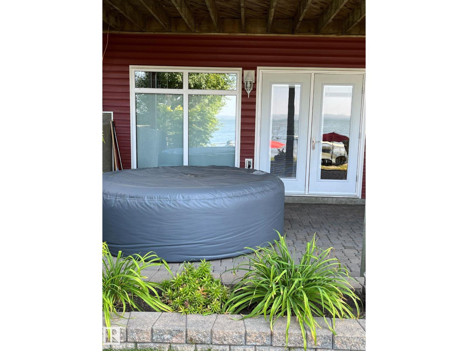 72 Beach Ave, Rural Leduc County