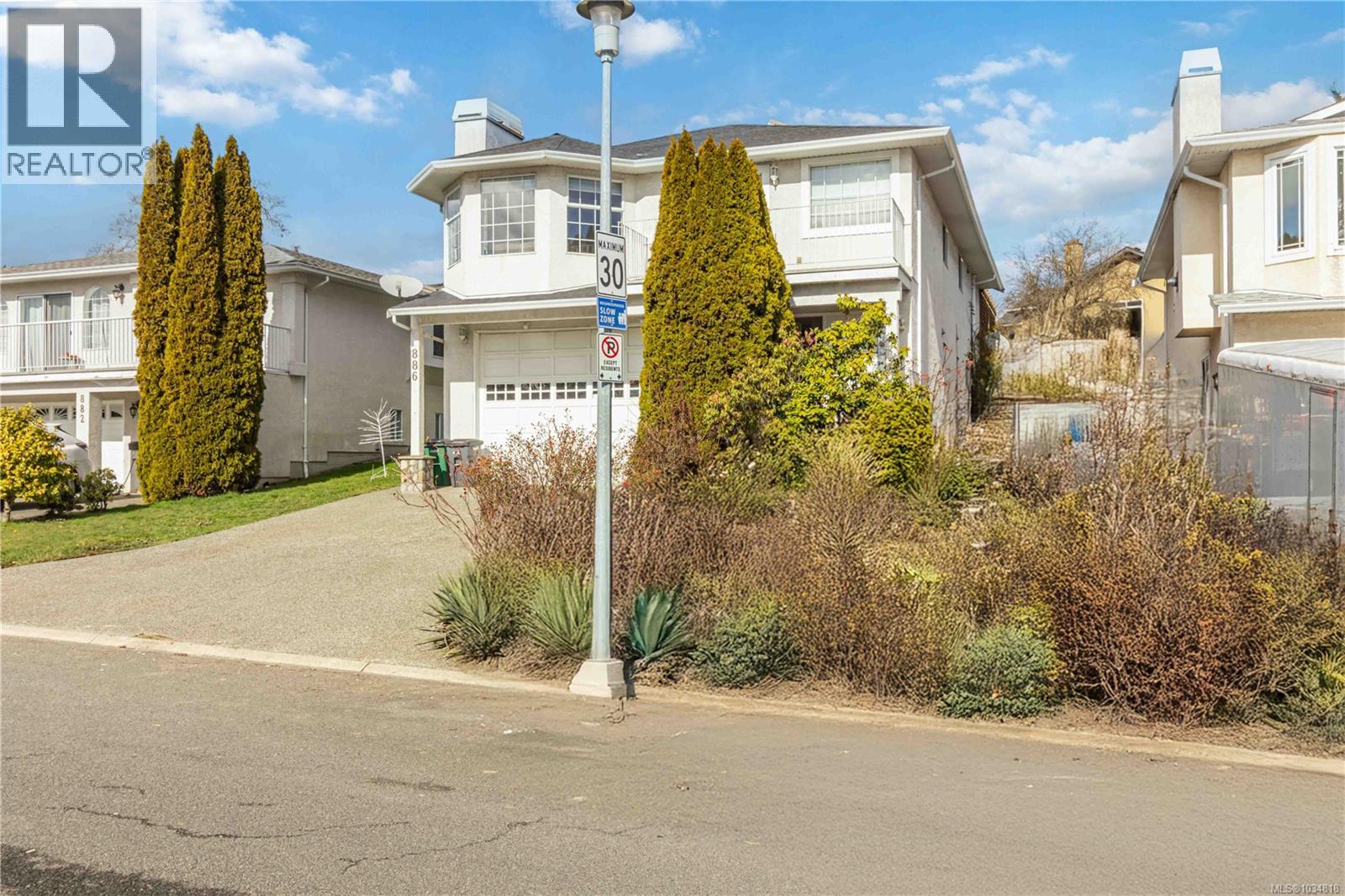 886 Lodi Ave - 46