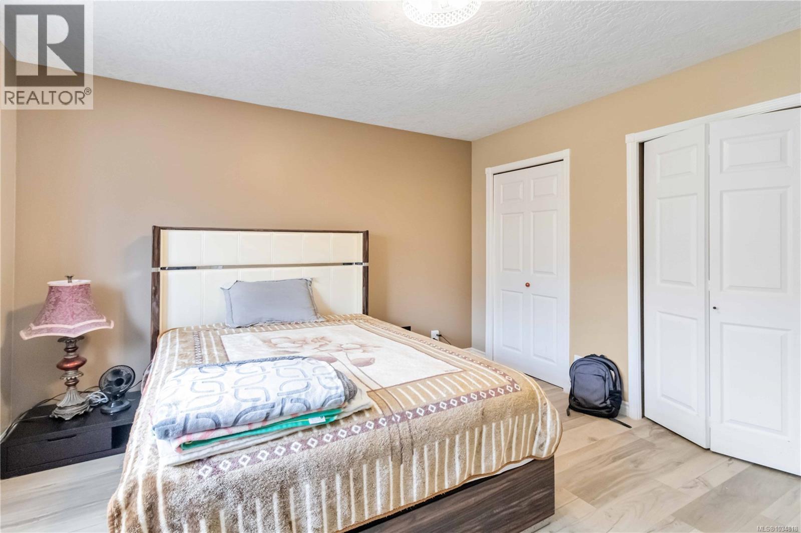 886 Lodi Ave - 22
