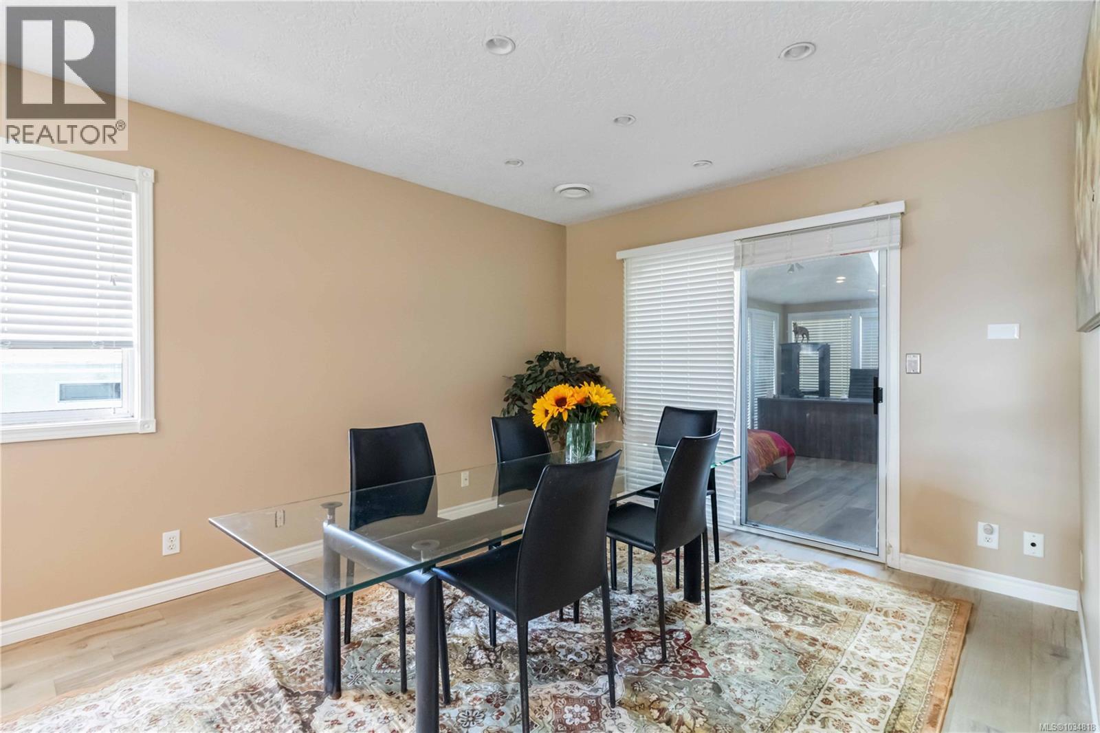 886 Lodi Ave - 17