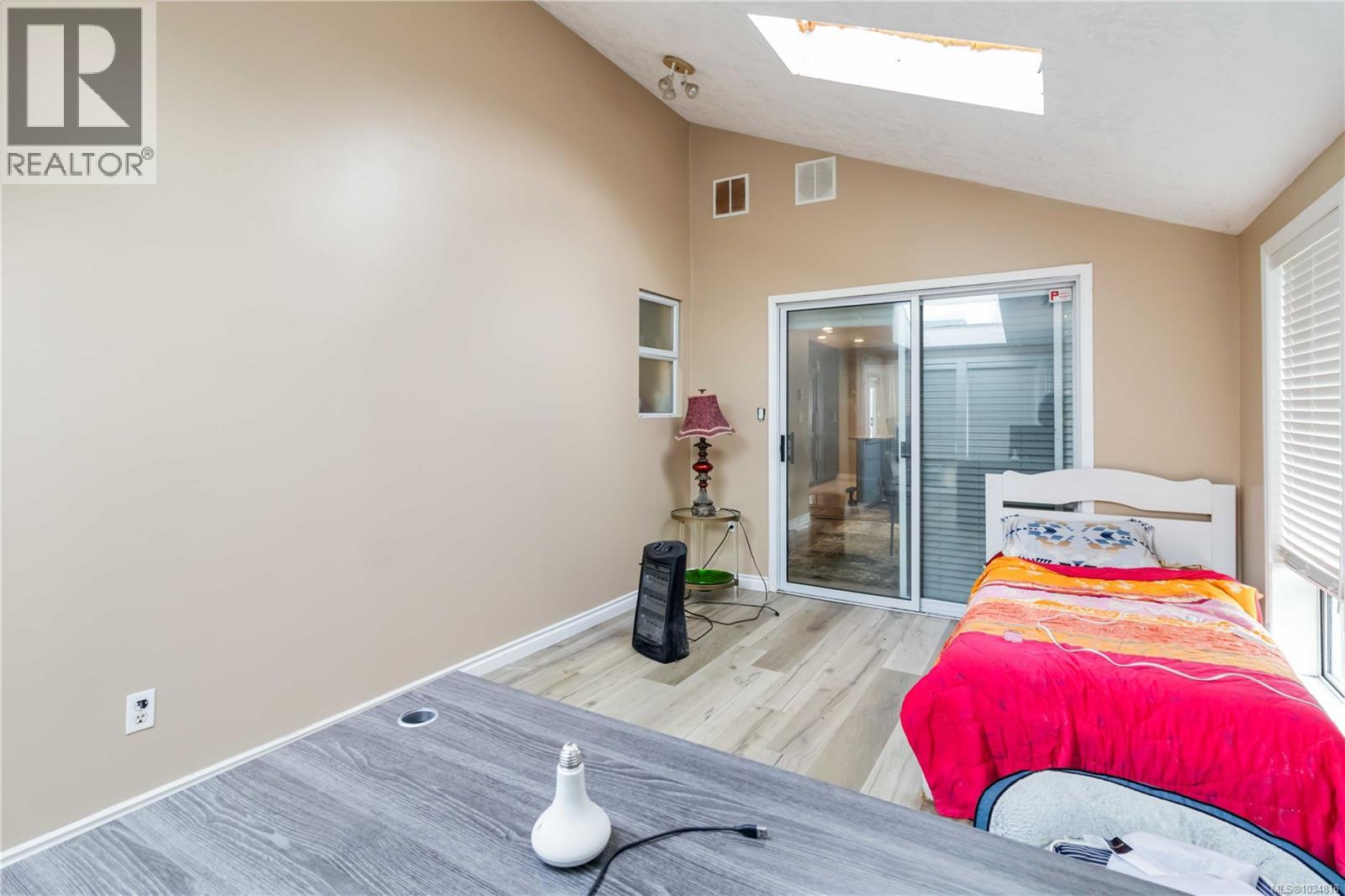 886 Lodi Ave - 29