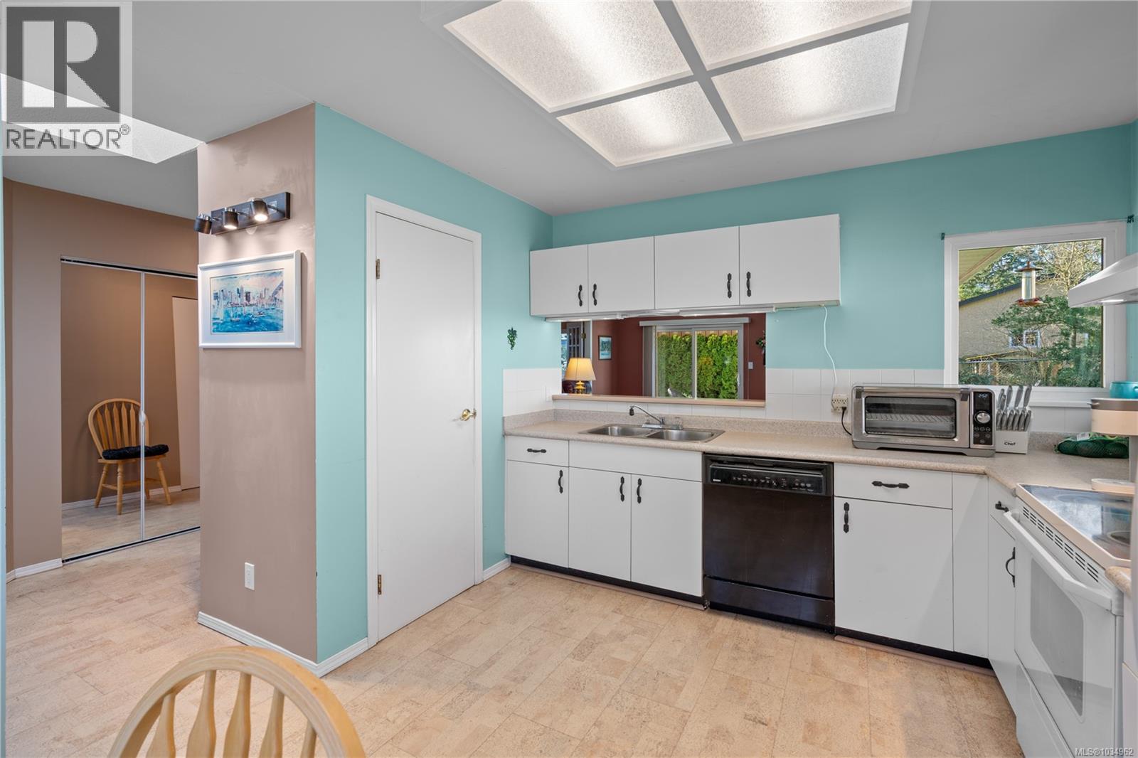 #20 4120 Interurban Rd - 13