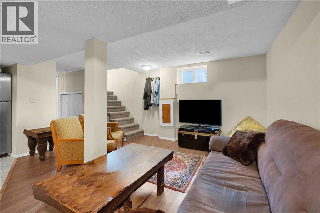 532 19 Avenue SW - 28