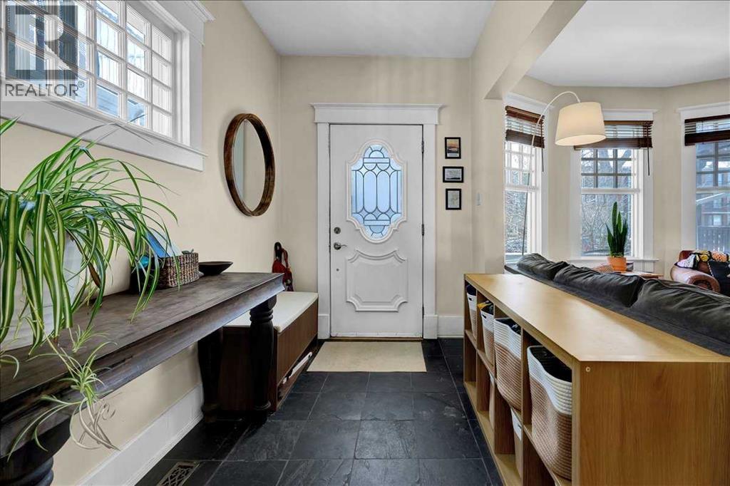 532 19 Avenue SW - Image 3