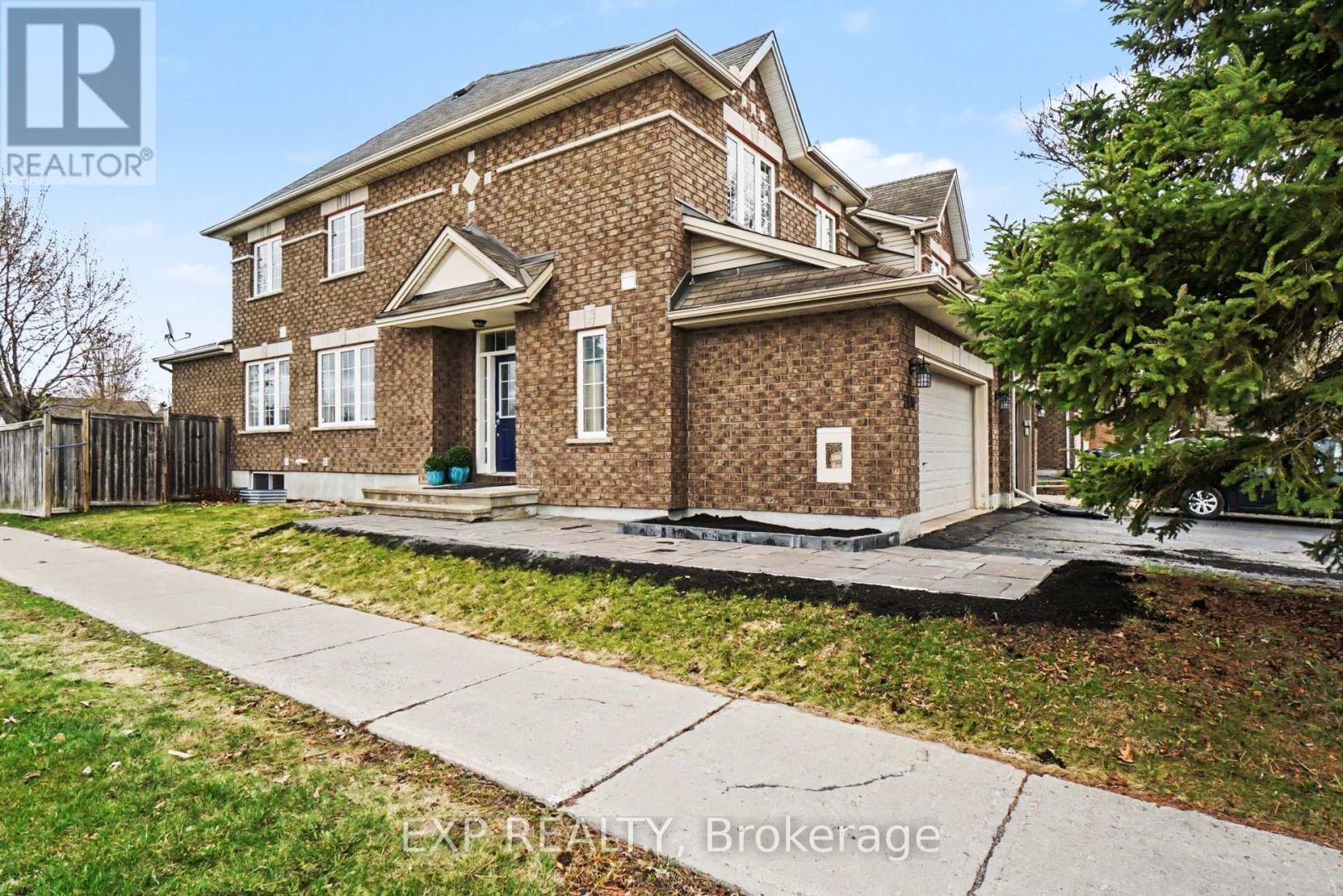 2100 MELETTE CRESCENT - 2