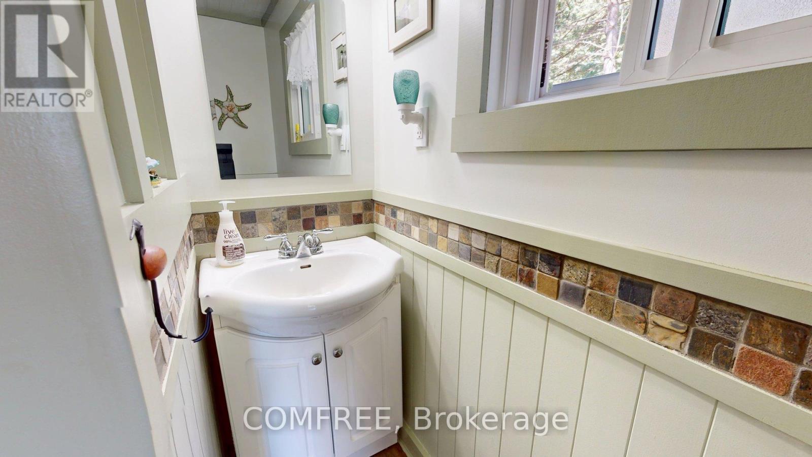 1005 HOYLE LANE W - 28