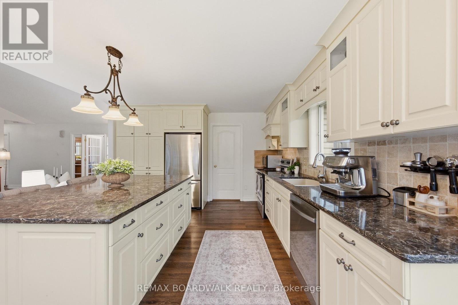 15 BIRCH DRIVE - 25