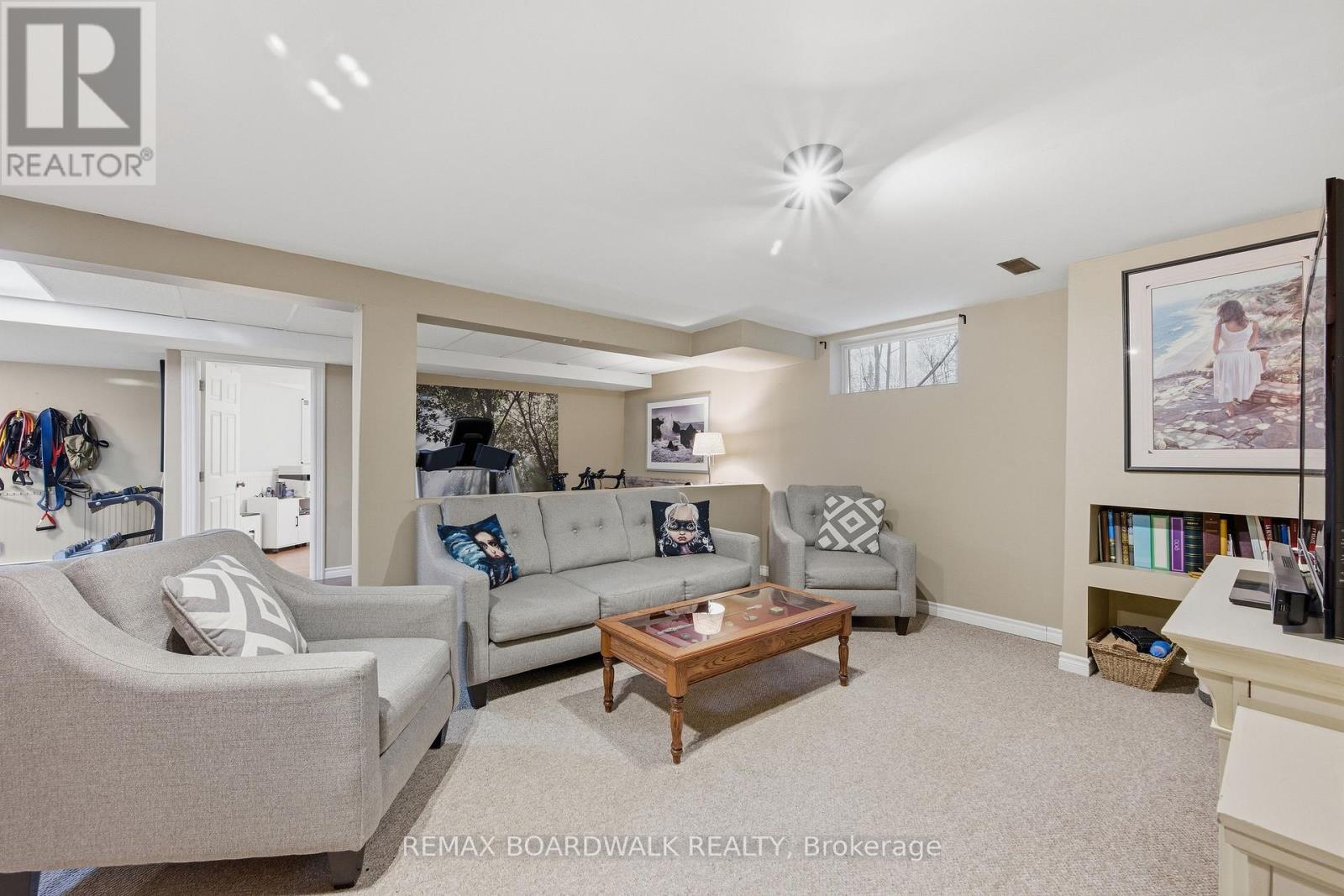 15 BIRCH DRIVE - 43