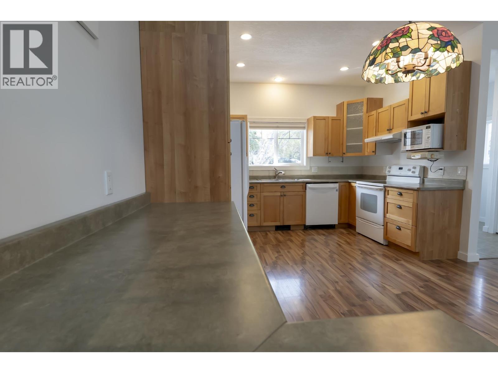 335 W 6TH STREET - 7