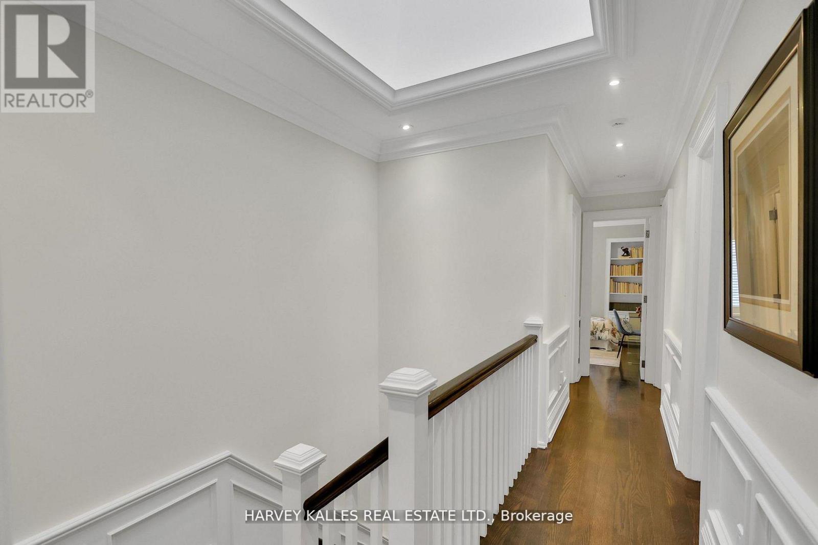 39 GORMLEY AVENUE - 25
