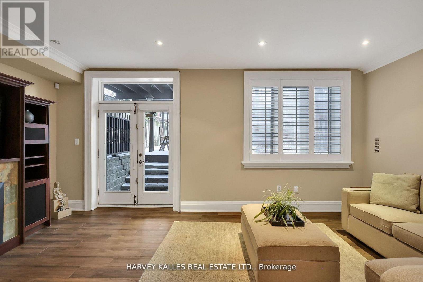 39 GORMLEY AVENUE - 43