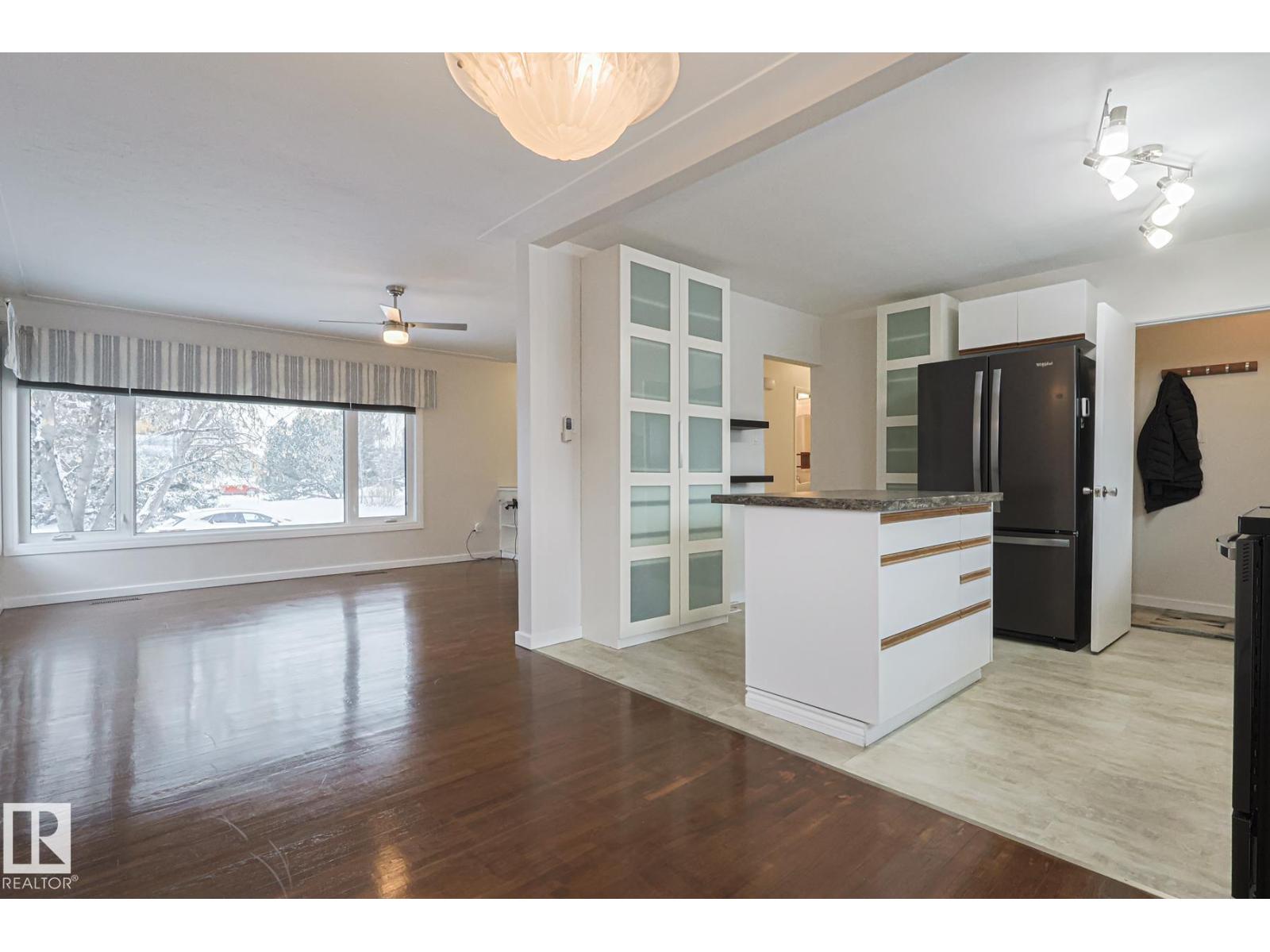 13419 102 ST NW - 12
