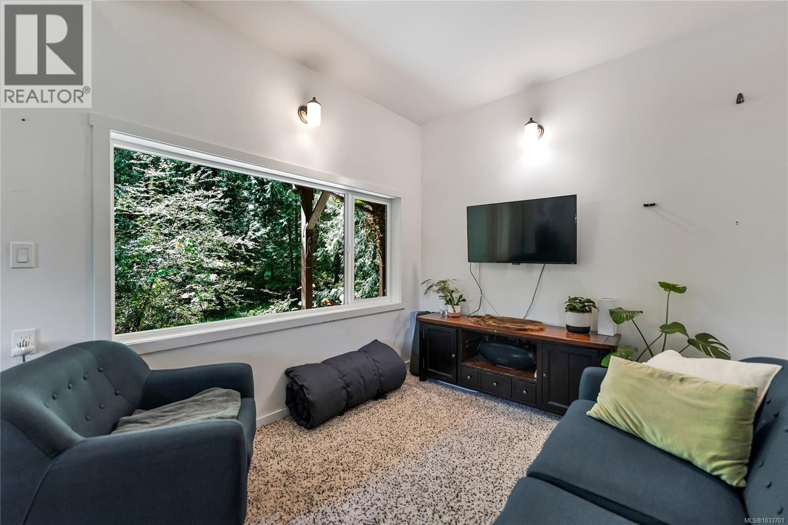  490 Rainbow Road, Salt Spring