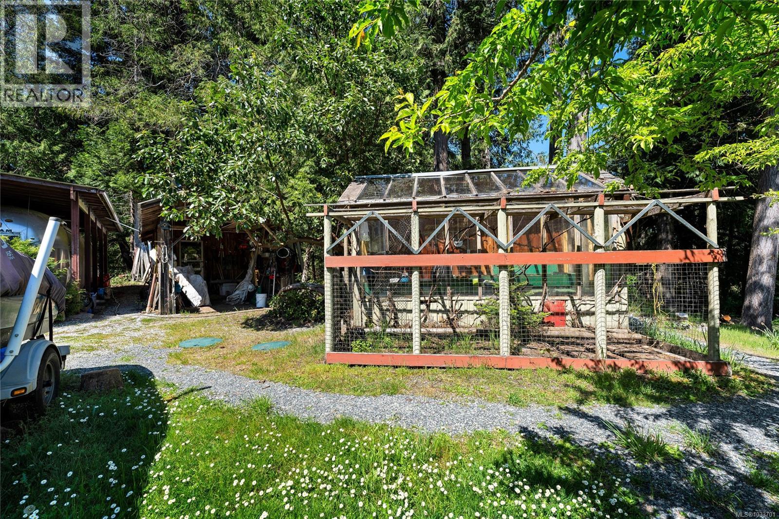 490 Rainbow Rd - 28
