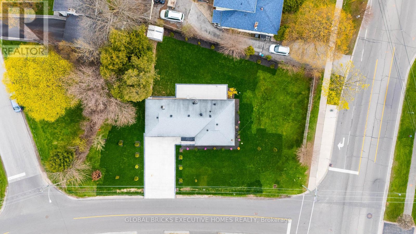 307 LEES LANE - 6