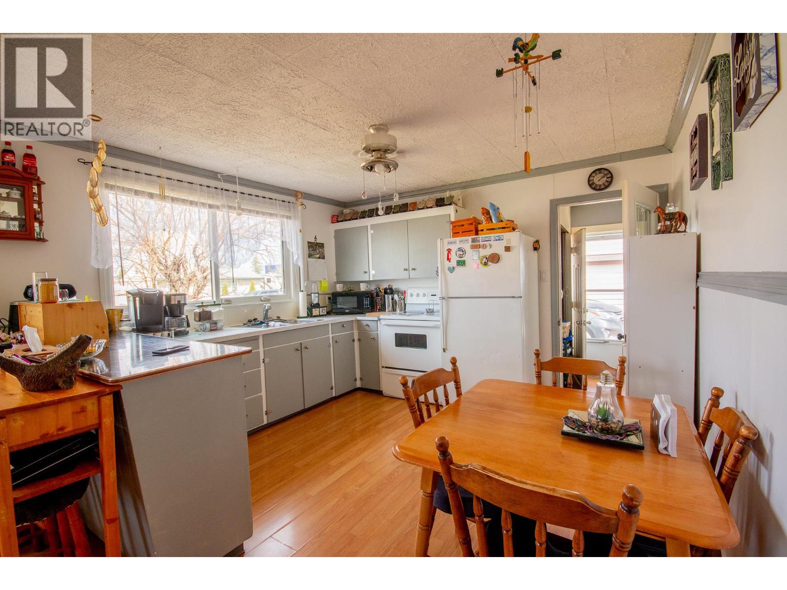 1217 115 Avenue - Image 2