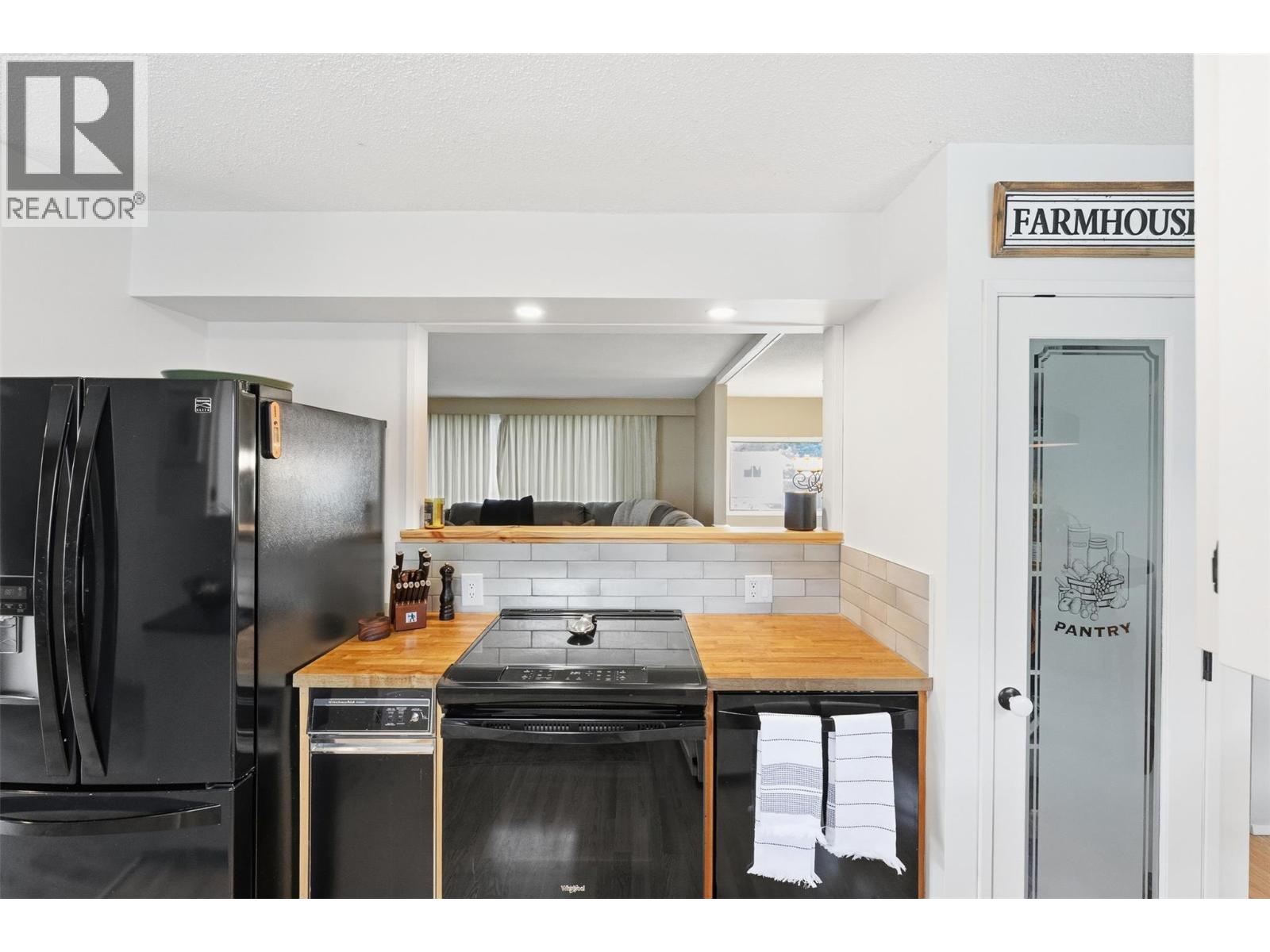 617 3RD Avenue, Keremeos