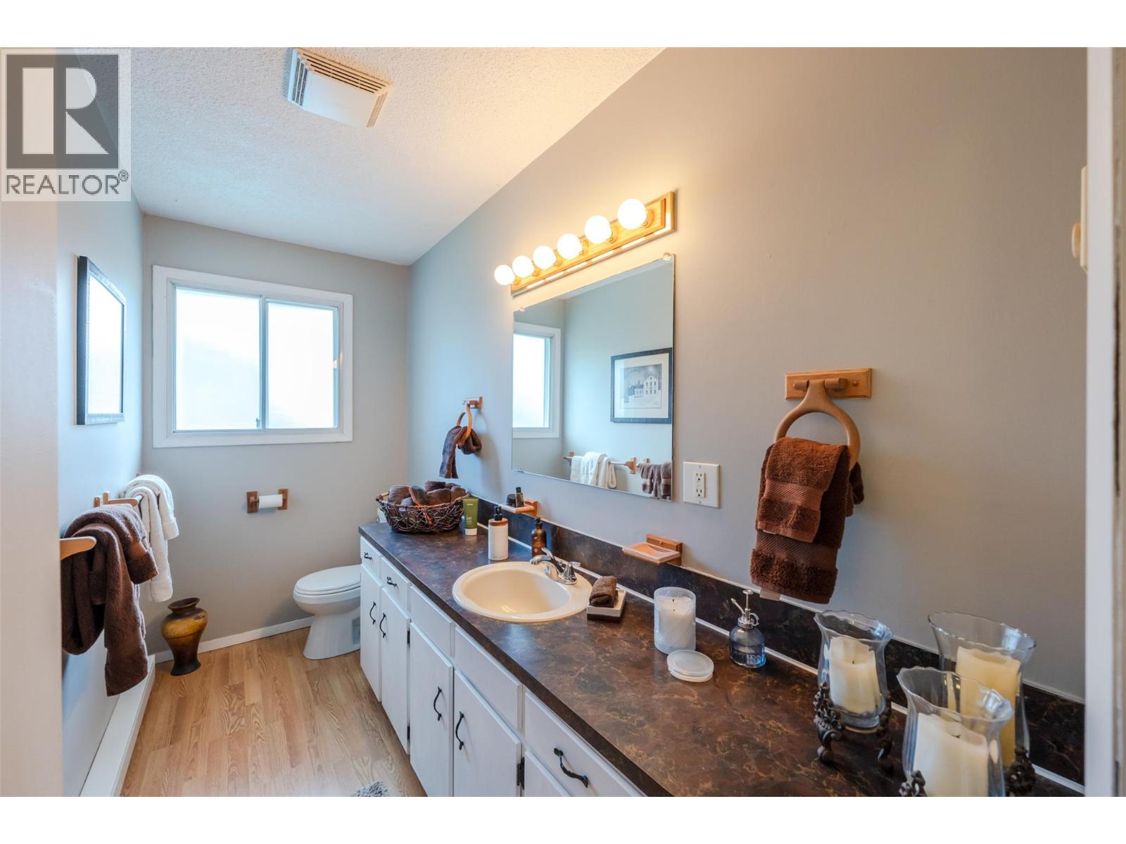617 3RD Avenue, Keremeos