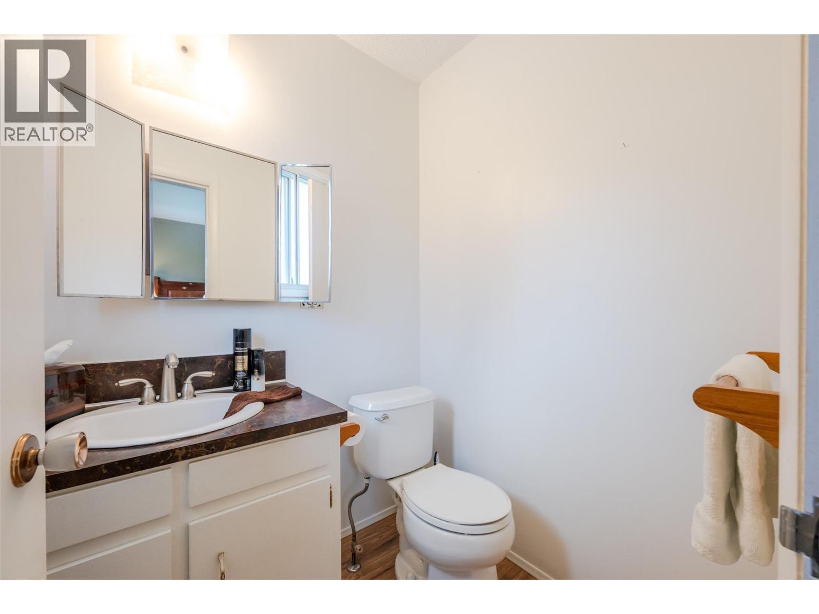 617 3RD Avenue, Keremeos