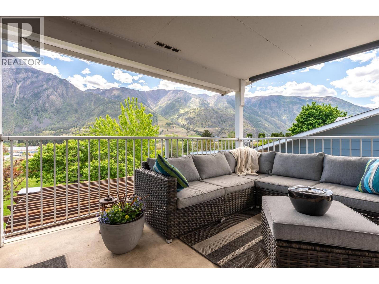617 3RD Avenue, Keremeos