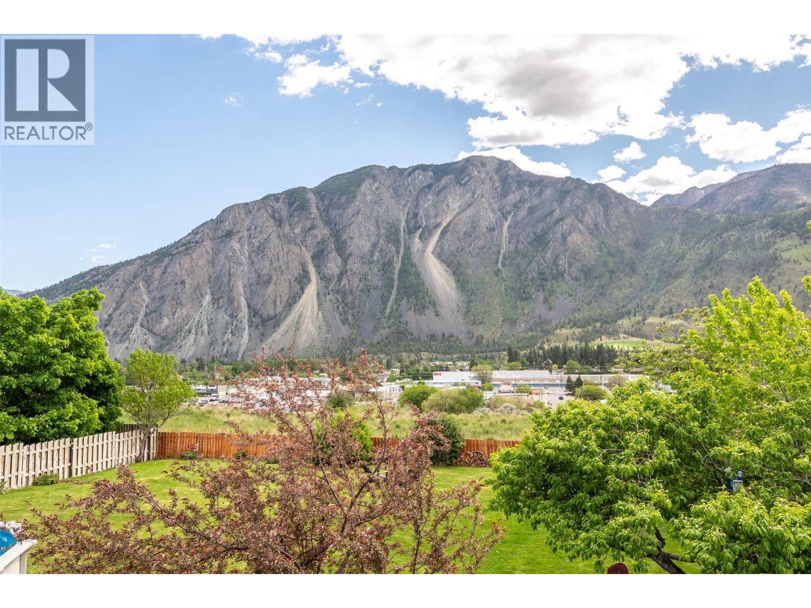 617 3RD Avenue, Keremeos