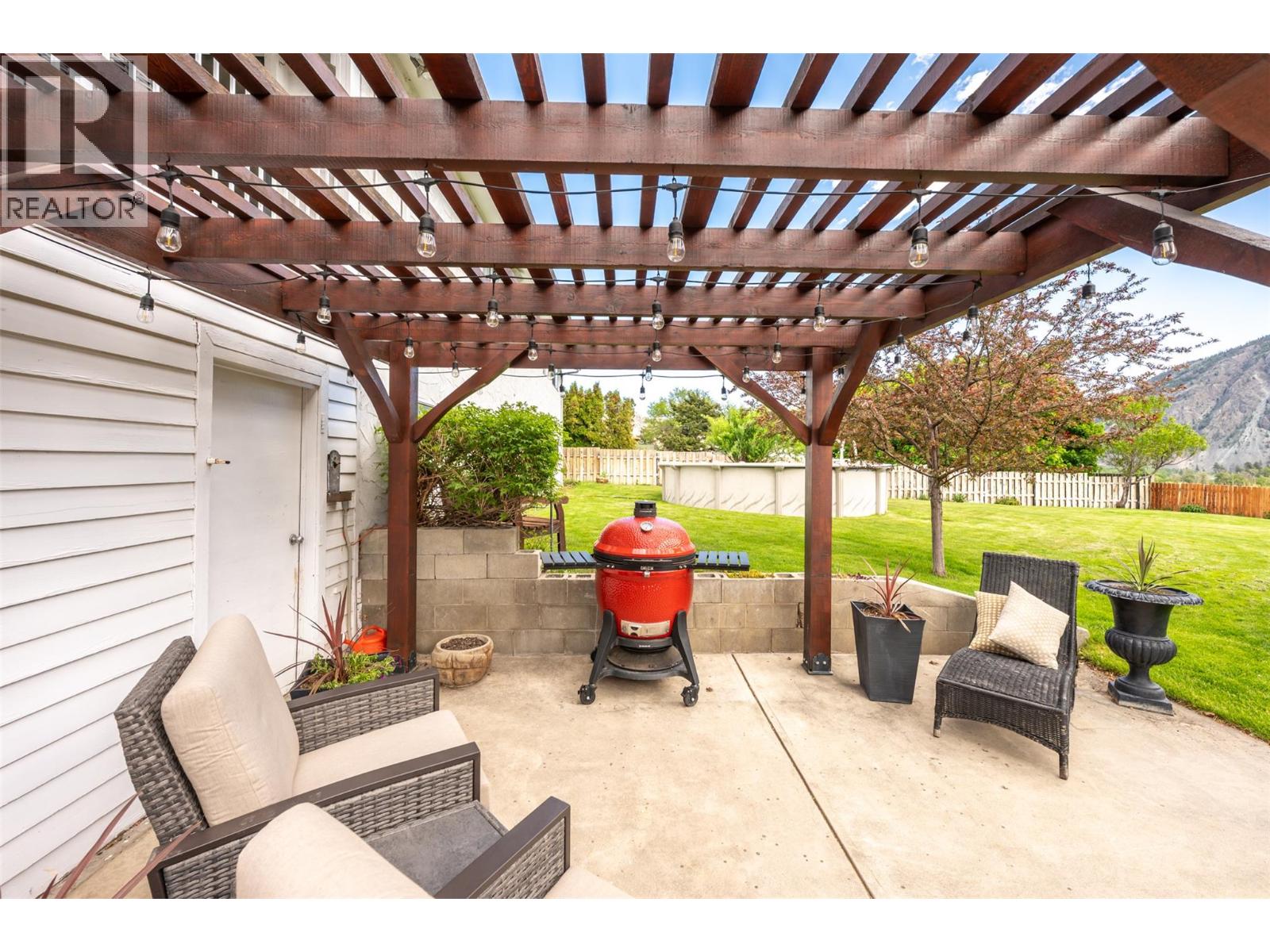 617 3RD Avenue, Keremeos